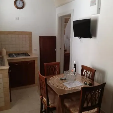 Il Vicoletto אבטראנה