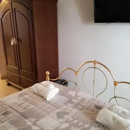 לינה וארוחת בוקר Il Vicoletto אבטראנה