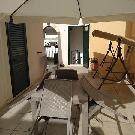 לינה וארוחת בוקר Il Vicoletto *