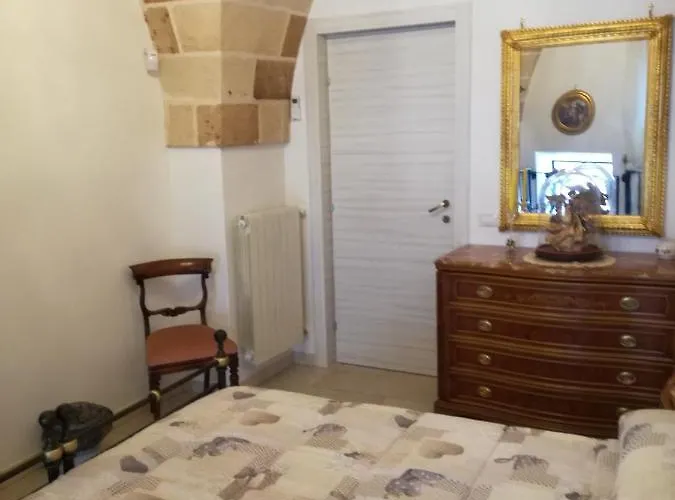 Il Vicoletto فندق مبيت وإفطار أفيترانا